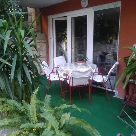 Ferienwohnung Fuer 4 Personen Ca 65 Qm In Zelenka, Dalmatien Mitteldalmatien Apartment