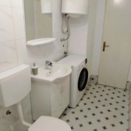 Ferienwohnung Fuer 4 Personen Ca 65 Qm In Zelenka, Dalmatien Mitteldalmatien *