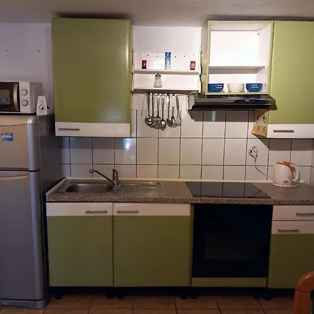 Ferienwohnung Fuer 4 Personen Ca 65 Qm In Zelenka, Dalmatien Mitteldalmatien Apartment *